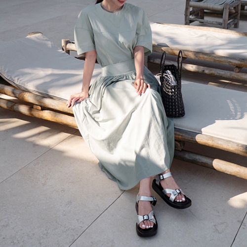 Low Stitch Platform Sandals