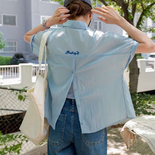 Rustling Embroidery Back Button Short-sleeve Shirt