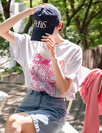 Flower Loose Fit Short-sleeve T-shirt Korea