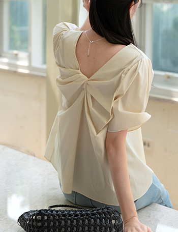 Log two-way Twisted Blouse Korea