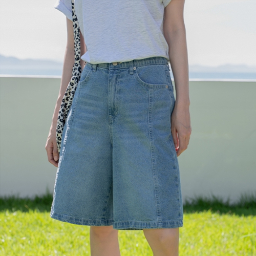 Summer Bermuda Incision Denim