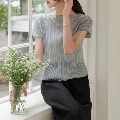Wave Pleats T-shirt