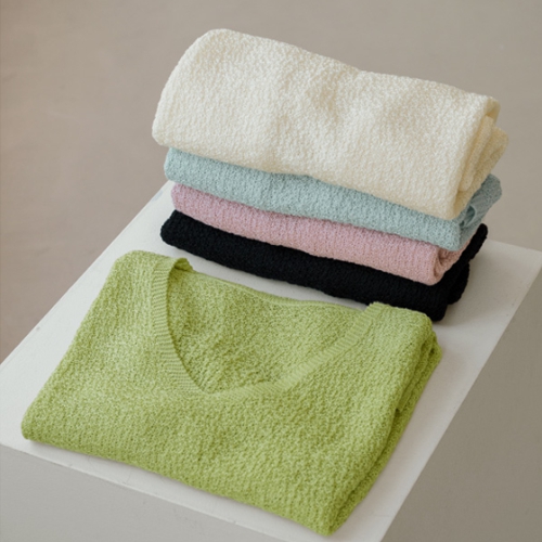 Boucle V Summer Knitwear