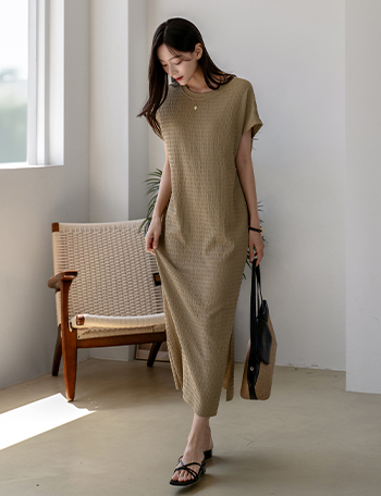 Slow Wrinkle Slits Dress Korea