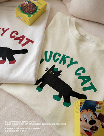 Cat luck Short-sleeve T-shirt Korea
