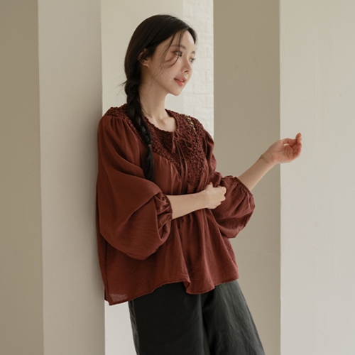 Any Wrinkle Long-sleeve Blouse