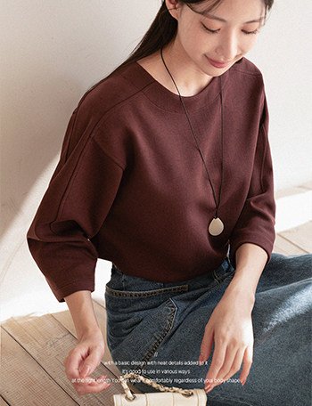 Incision Line Balloon T-shirt Korea