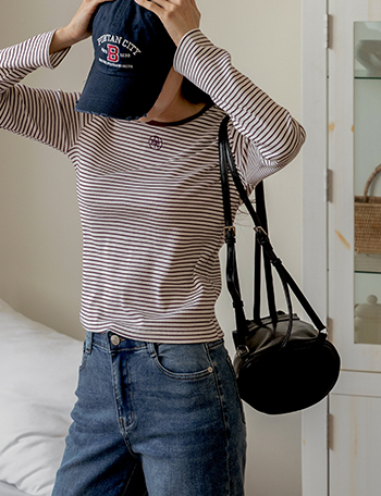 폴 Stripe 자수 Corrugated T-shirt Korea