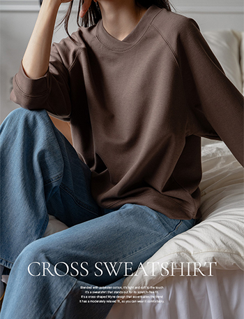 Cross 3/4 Sleeved Sweatshirt Korea
