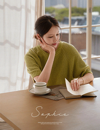 Sophie Round Short-sleeve Knitwear Korea