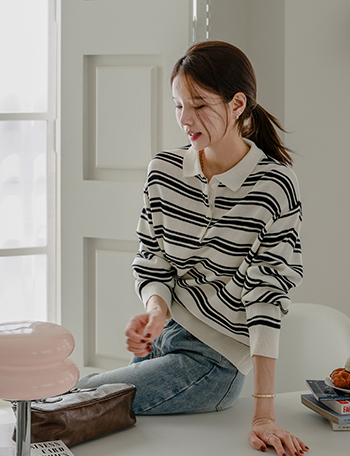 Stripe Loose Fit Collar Knitwear Korea
