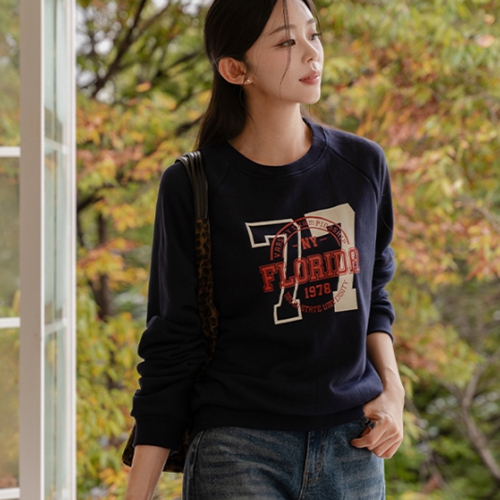 Luck Seven Raglan Sweatshirt