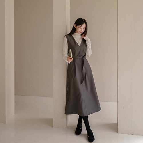 Cozy V Long Dress