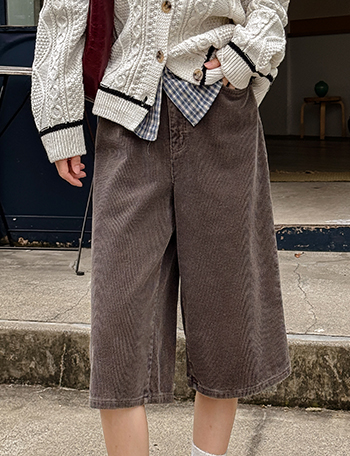 Dining Corduroy Bermuda Pants Korea
