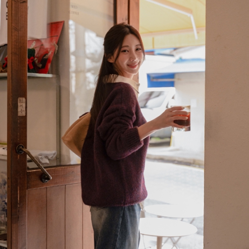 Here Loose V-neck Wool Knitwear