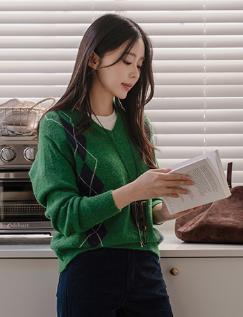 Cozy Argyll V-neck Knitwear Korea