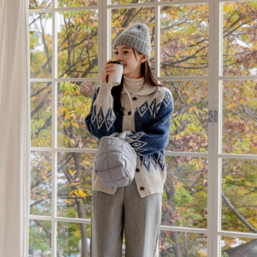 Jagged Wool Collar Knitwear Cardigan