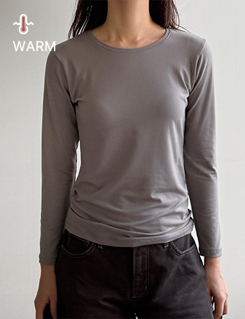 Sticky and soft warm T-shirt Korea