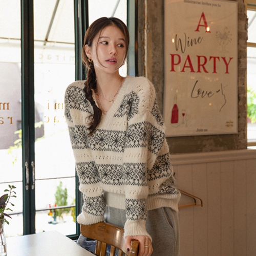 Karma Wool V Knitwear Hood Set