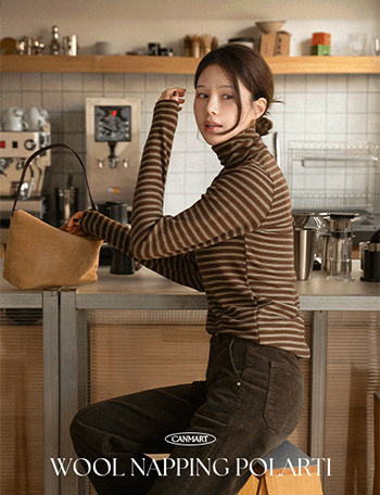 Triple Stripe Double-sided Fleece Turtleneck T-shirt Korea