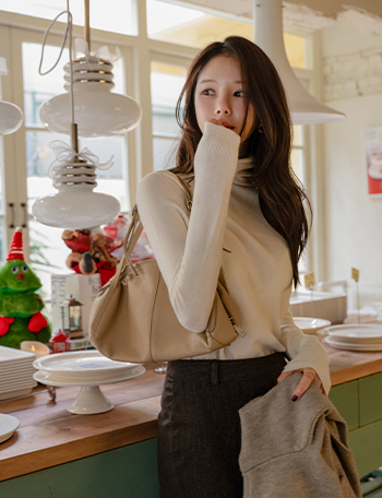 Winter Holgament Wool Turtleneck Korea