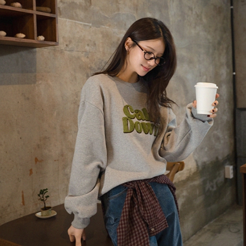 Fizz Boucle Lettering Double-sided Fleece Sweatshirt