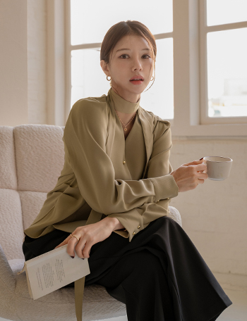 Primium Volume Tie Blouse Korea
