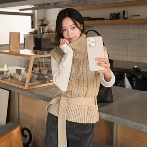 Twiddle Turtleneck Belt Knit Vest