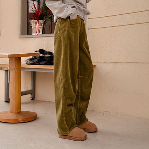 Curved Fur Lining Back Banding Corduroy pants