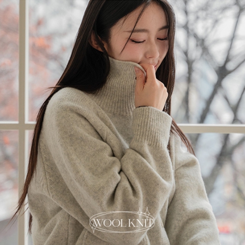 Button Highneck Wool knit Cardigan