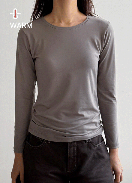 Sticky and soft warm T-shirt Korea