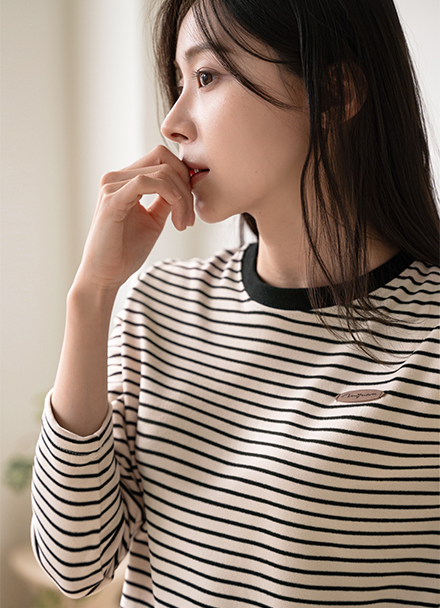 Soft horizontal striped T-shirt Korea