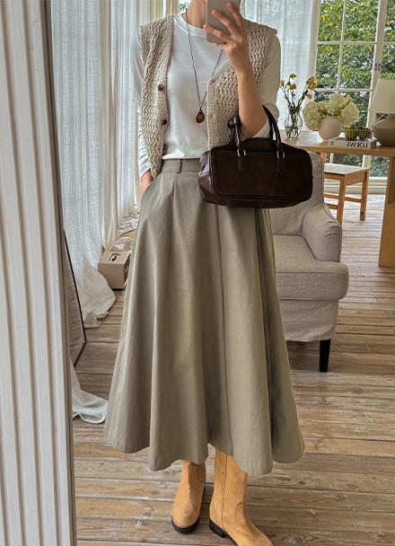Nori Autumn Flare Skirt Korea