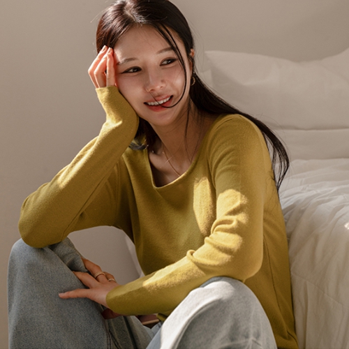 Fine wool U-neck Simple Knitwear