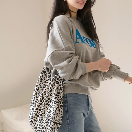 Day Aros Embroidery Sweatshirt