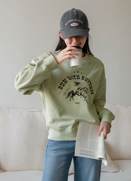 Run Cow Girl Printed Sweatshirt Korea