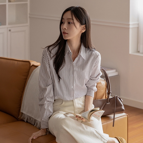 Spring back embroidery striped shirt