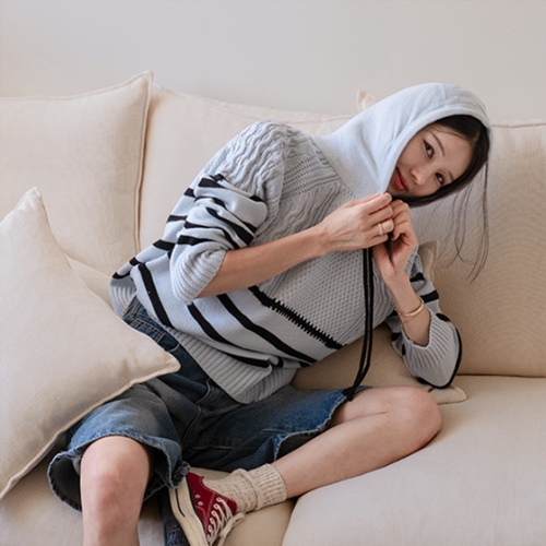 Twiddle Point Hood Knitwear