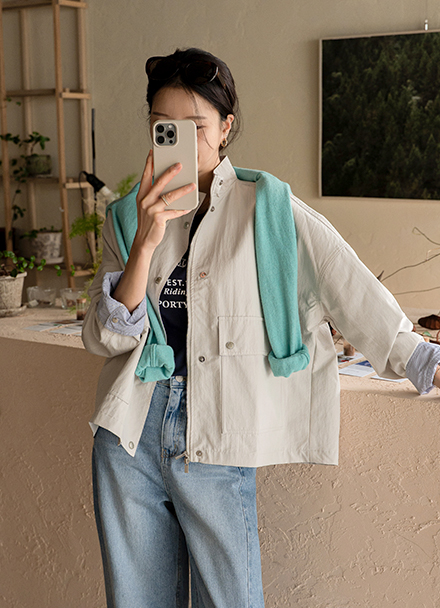 Half-high-neck Snap Color Matching Jumper Korea