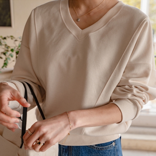 Thorpe V Incision Sweatshirt