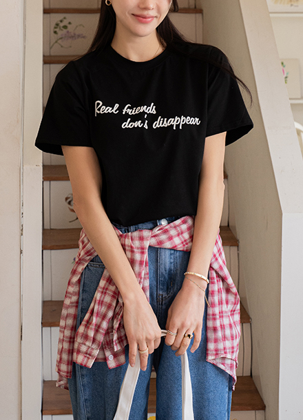 Friends Lettering T-shirt Korea