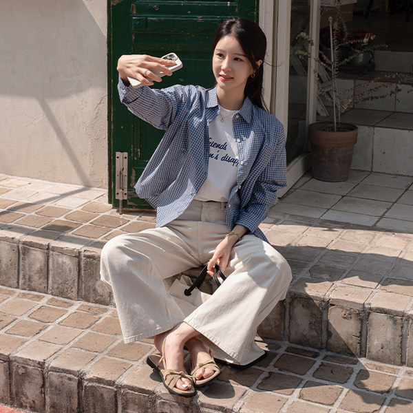 Friends Lettering T-shirt