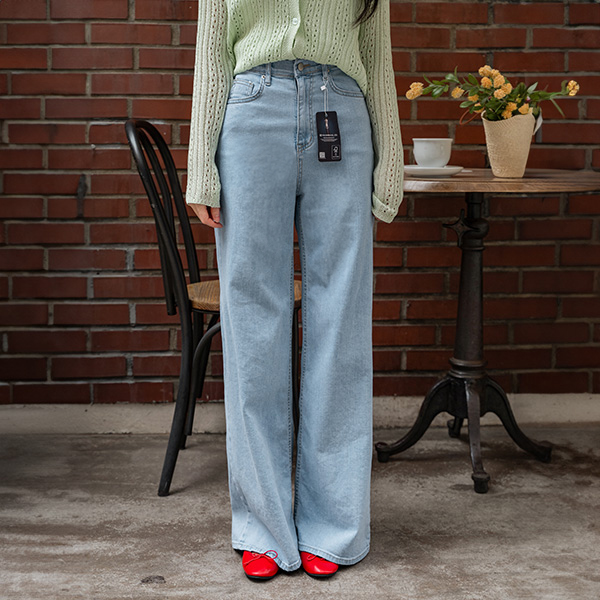 Soft Chewy Wide Denim Pants