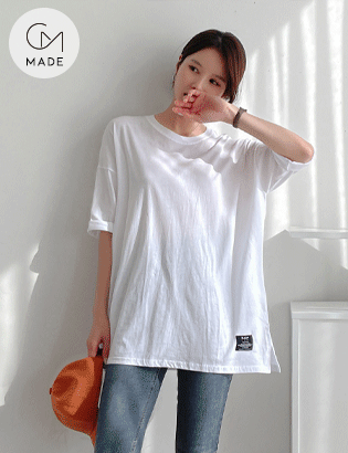 Simple Split Patch T-shirt MA04226 Korea