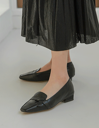 Rivet Leather Loafers C011341 Korea