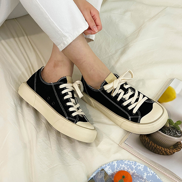 Uni soft sneakers
