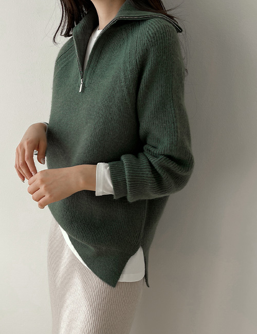 High neck half-open zip-up knitwear Korea