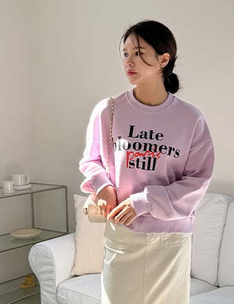 Bloomer lettering sweatshirt Korea