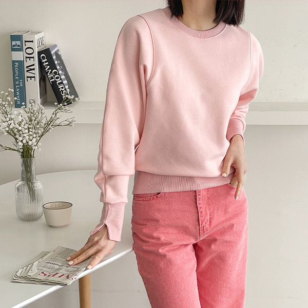 Pony Sleeve Slit Sweatshirt