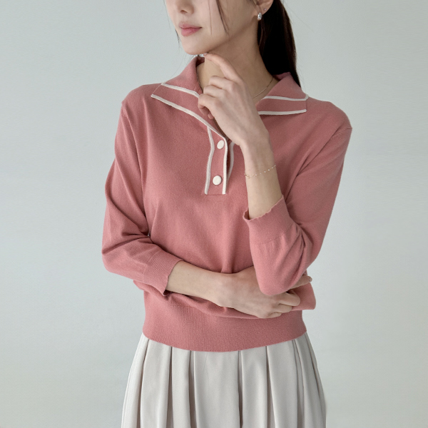 Three-quarter sleeve color matching collar knitwear